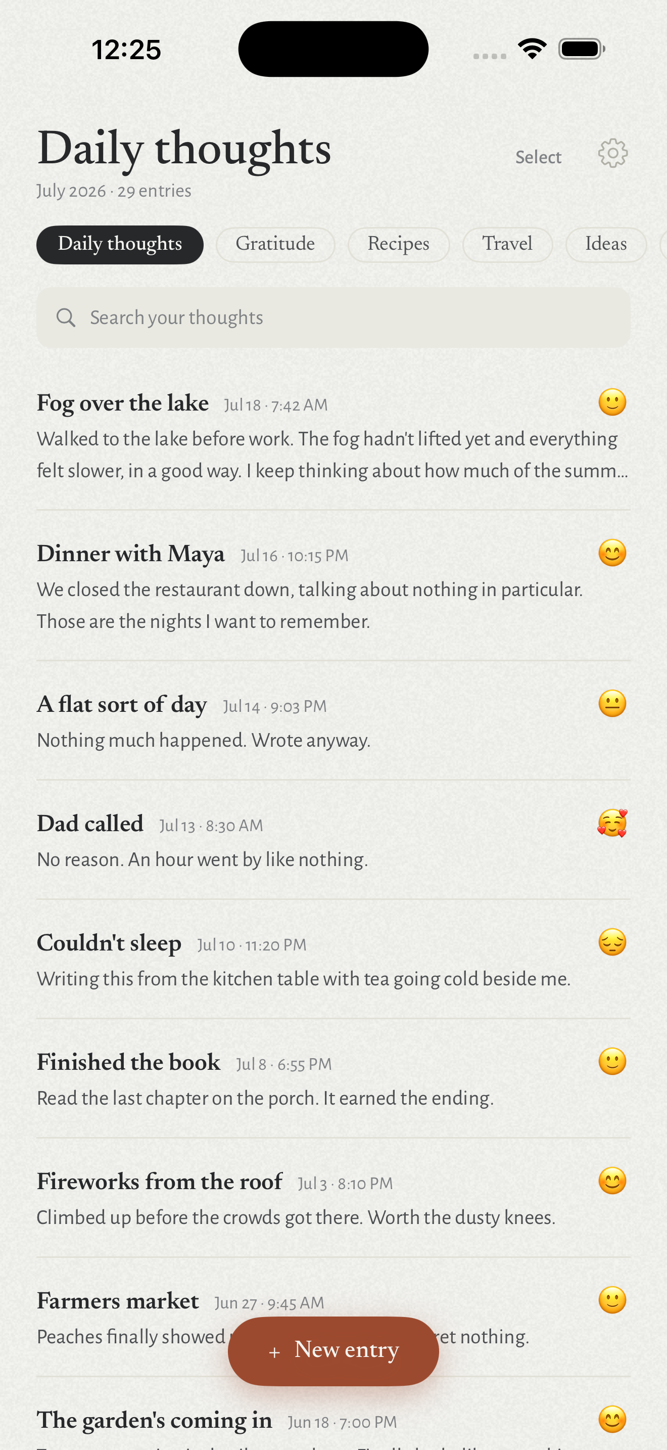Papyr home screen showing a Daily thoughts journal with dated entries